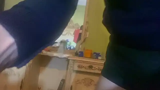 Snapshot of emylolo9 chatting on 12/31/24, 02:47 emylolo9 online show from 12/31/24, 02:47