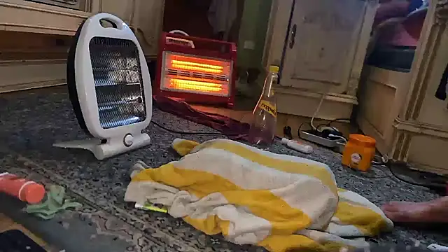 Snapshot of emylolo9 chatting on 01/04/25, 07:34 emylolo9 online show from 01/04/25, 07:34