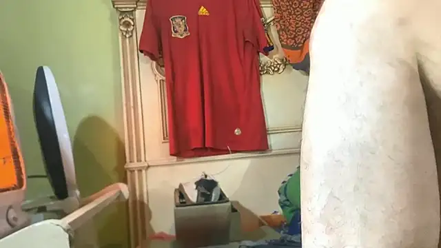 Snapshot of emylolo9 chatting on 01/07/25, 01:59 emylolo9 online show from 01/07/25, 01:59