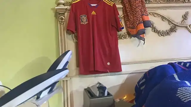 Snapshot of emylolo9 chatting on 01/07/25, 08:03 emylolo9 online show from 01/07/25, 08:03