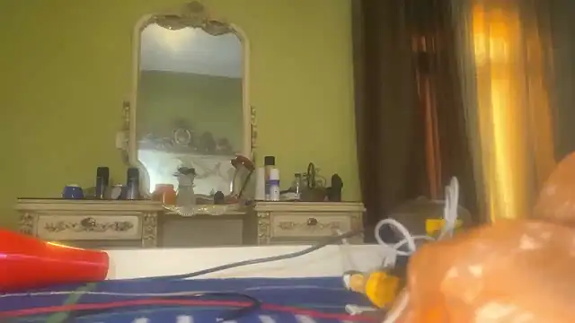 Snapshot of emylolo9 chatting on 01/31/25, 08:22 emylolo9 online show from 01/31/25, 08:22