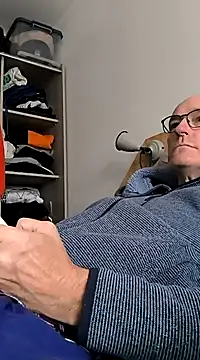 Snapshot of bogland33 chatting on 03/11/25, 10:51 bogland33 online show from 03/11/25, 10:51