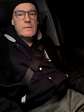 Snapshot of bogland33 chatting on 03/15/25, 01:19 bogland33 online show from 03/15/25, 01:19