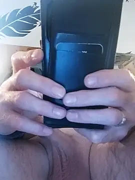 Snapshot of bogland33 chatting on 10/28/25, 08:00 bogland33 online show from 10/28/25, 08:00