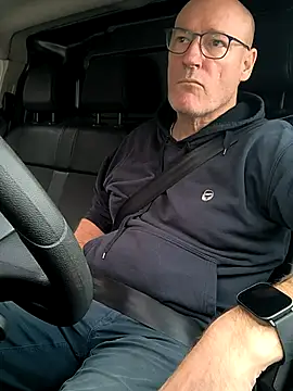 Snapshot of bogland33 chatting on 11/05/25, 11:54 bogland33 online show from 11/05/25, 11:54