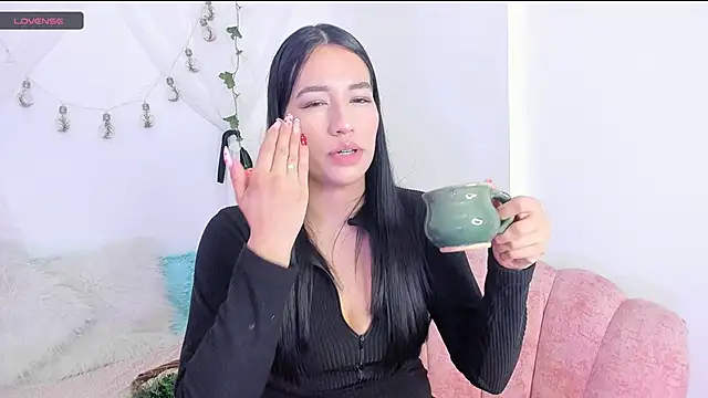 Sara Kurt online show from 01/03/25, 01:03