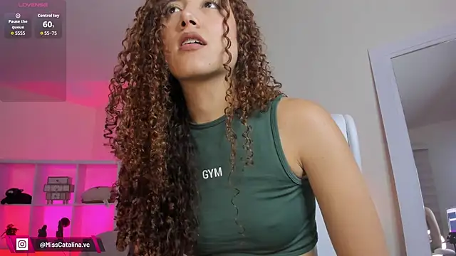 Snapshot of miss_catalinaa chatting on 06/19/26, 12:31 miss catalinaa online show from 06/19/26, 12:31