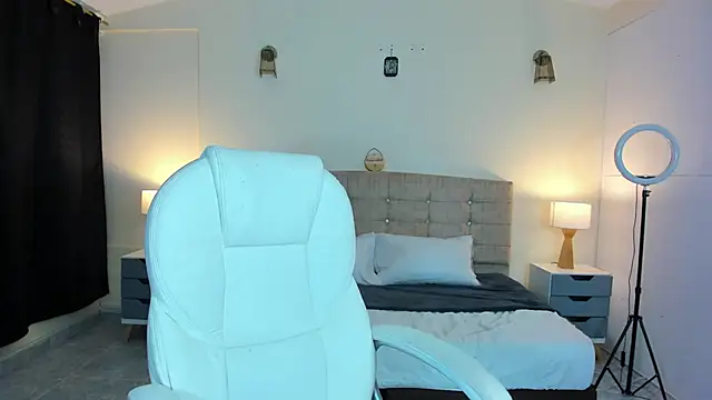 Snapshot of ARITOO_ chatting on 12/12/24, 12:16 ARITOO online show from 12/12/24, 12:16