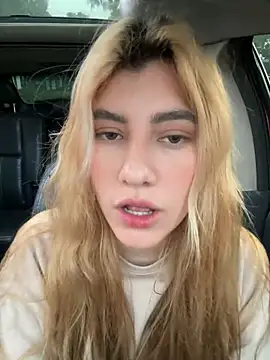 Snapshot of ARITOO_ chatting on 12/13/24, 10:34 ARITOO online show from 12/13/24, 10:34