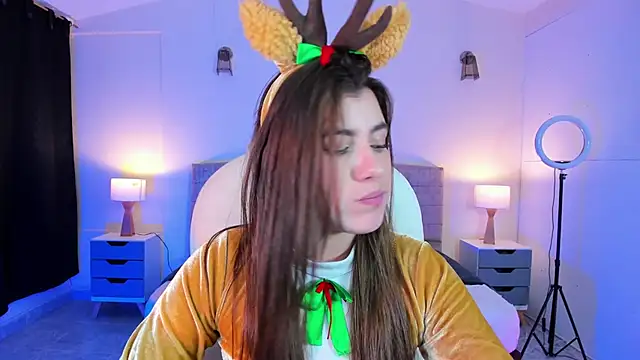 Snapshot of ARITOO_ chatting on 12/17/24, 05:29 ARITOO online show from 12/17/24, 05:29