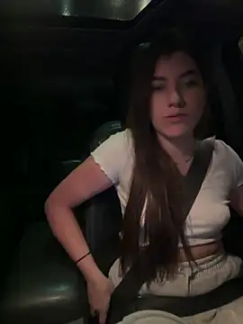 Snapshot of ARITOO_ chatting on 12/17/24, 08:34 ARITOO online show from 12/17/24, 08:34