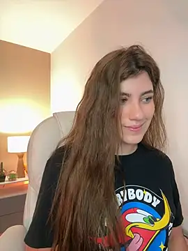 Snapshot of ARITOO_ chatting on 01/01/25, 10:54 ARITOO online show from 01/01/25, 10:54