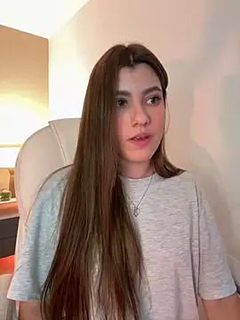 Snapshot of ARITOO_ chatting on 01/06/25, 04:04 ARITOO online show from 01/06/25, 04:04