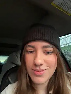 Snapshot of ARITOO_ chatting on 01/26/25, 10:35 ARITOO online show from 01/26/25, 10:35