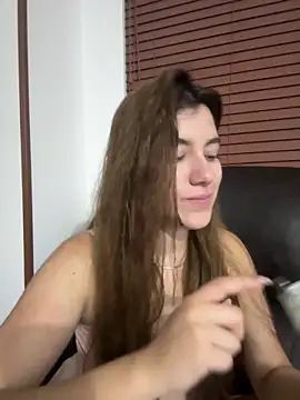 Snapshot of ARITOO_ chatting on 02/08/25, 06:33 ARITOO online show from 02/08/25, 06:33