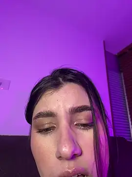 Snapshot of ARITOO_ chatting on 09/25/25, 04:05 ARITOO online show from 09/25/25, 04:05