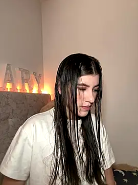 Snapshot of ARITOO_ chatting on 11/16/25, 09:20 ARITOO online show from 11/16/25, 09:20