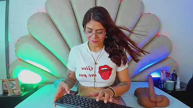 Anna  Spencer online show from 02/18/25, 12:39