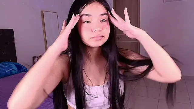 AuroraFiore online show from 10/26/25, 01:33