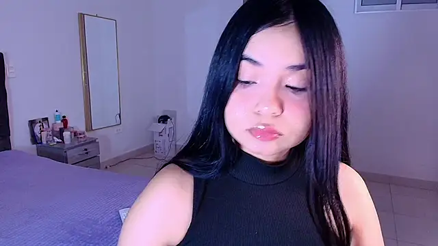 AuroraFiore online show from 11/25/25, 05:51