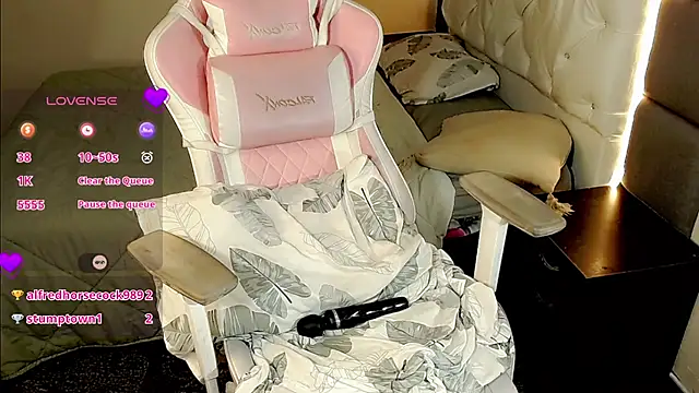 MimiRodriguez online show from 01/16/25, 04:49