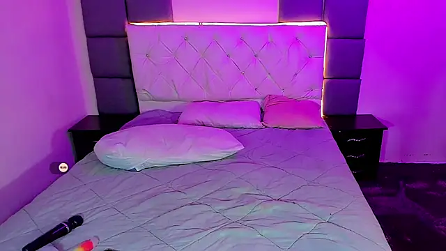 MimiRodriguez online show from 01/29/25, 07:15