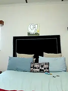 Snapshot of contagiousqueen chatting on 02/13/26, 07:15 contagiousqueen online show from 02/13/26, 07:15