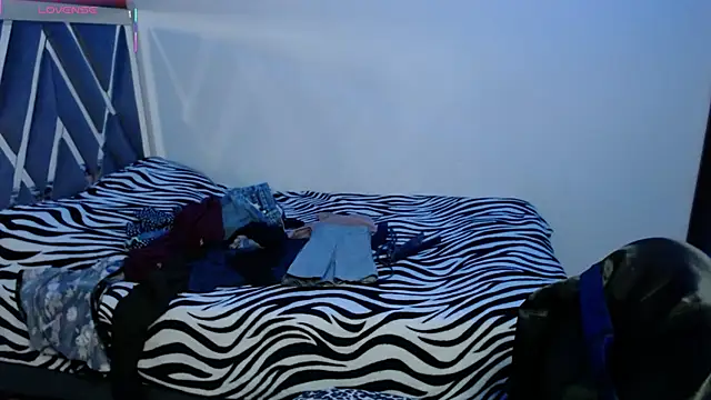 Snapshot of Amber_Lovely chatting on 09/26/25, 01:53 Amber Lovely online show from 09/26/25, 01:53