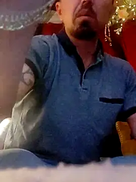 Snapshot of HungJonny99 chatting on 03/02/25, 11:42 HungJonny99 online show from 03/02/25, 11:42