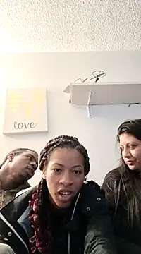 lightskinnbrazzy online show from 03/18/25, 02:15