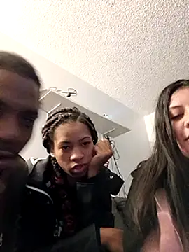 lightskinnbrazzy online show from 03/18/25, 05:20