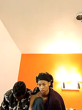 lightskinnbrazzy online show from 03/20/25, 10:10