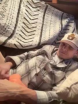 Snapshot of devinshd chatting on 11/06/25, 12:11 devinshd online show from 11/06/25, 12:11