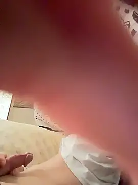 Snapshot of devinshd chatting on 11/17/25, 06:57 devinshd online show from 11/17/25, 06:57