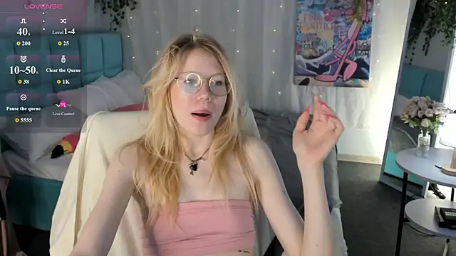 Esme Runn online show from 07/13/26, 03:09