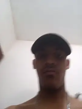 difredis09 online show from 04/09/26, 03:50