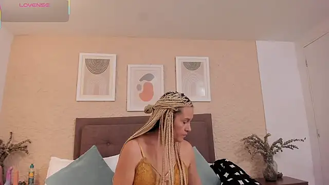 Snapshot of CarolinaGlamour chatting on 09/15/25, 02:22 CarolinaGlamour online show from 09/15/25, 02:22