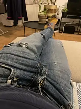 RSR 26689 online show from 02/12/25, 04:33