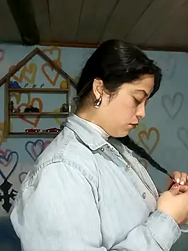 Snapshot of Elvishcassie_ chatting on 03/12/25, 12:31 Elvishcassie  online show from 03/12/25, 12:31