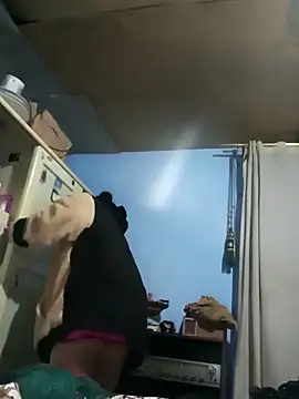 Snapshot of Elvishcassie_ chatting on 10/14/25, 12:44 Elvishcassie  online show from 10/14/25, 12:44