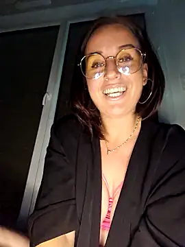 Snapshot of lindsay_33off chatting on 09/22/25, 09:06 lindsay 33off online show from 09/22/25, 09:06