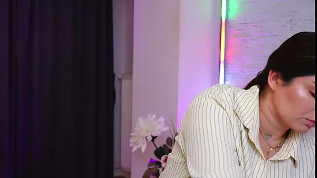 RachelSwaan online show from 03/17/26, 06:17