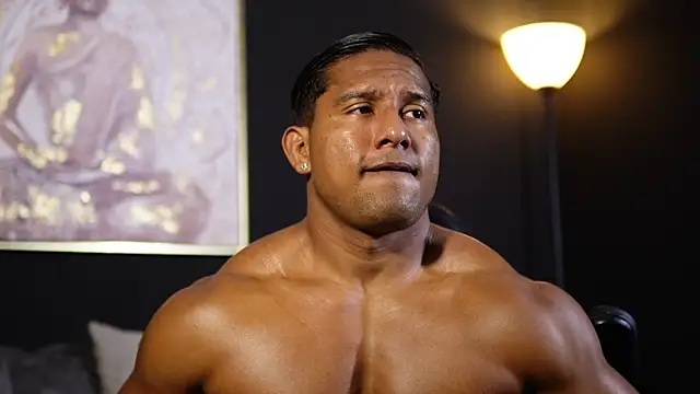 Snapshot of CallumMuscle chatting on 12/15/25, 04:39 CallumMuscle online show from 12/15/25, 04:39