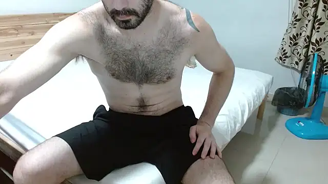 Snapshot of alphajoshkosh chatting on 10/14/25, 04:35 alphajoshkosh online show from 10/14/25, 04:35