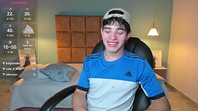 AlejooTwink online show from 11/15/25, 03:37