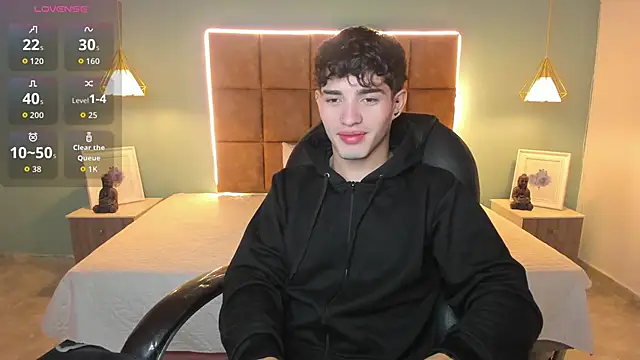 AlejooTwink online show from 11/29/25, 02:36