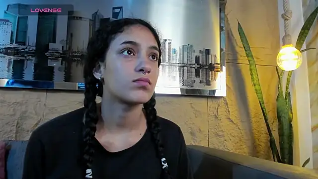 Layla 707 online show from 11/05/25, 02:39