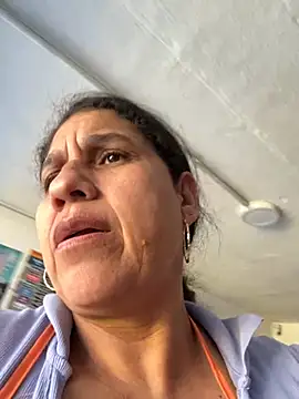 Snapshot of siri_duque chatting on 06/24/26, 04:06 siri duque online show from 06/24/26, 04:06