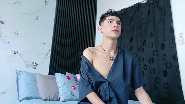 Noah tyler  online show from 03/16/26, 06:34