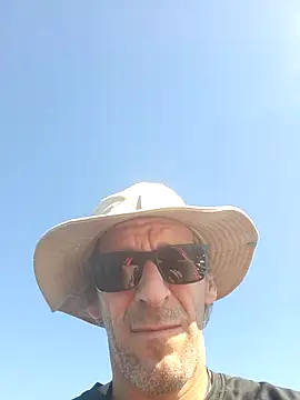 Snapshot of chatwatchcum chatting on 10/11/25, 05:11 chatwatchcum online show from 10/11/25, 05:11